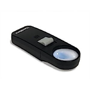 Hand held 7x magnifier with LED